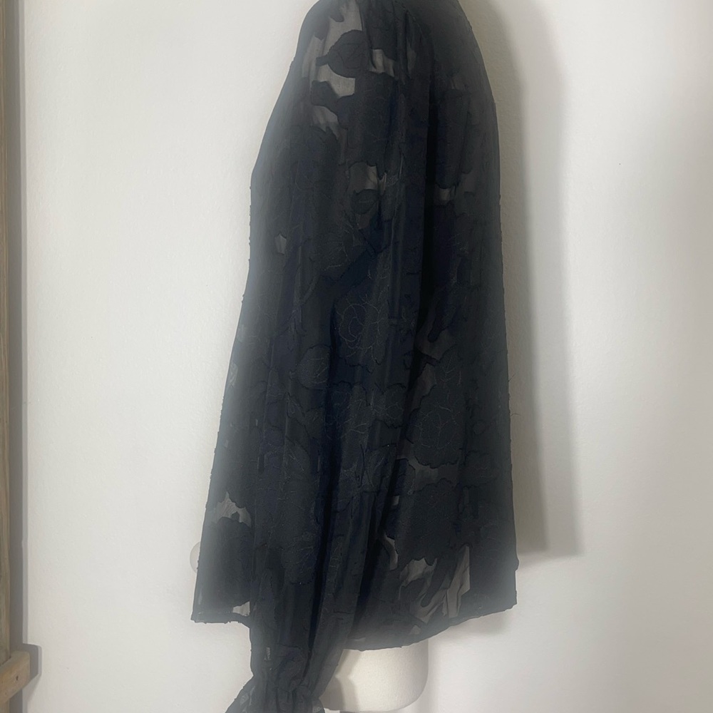 C+D+M collection sheet black floral button down collard blouse large puff sleeve - Picture 7 of 9